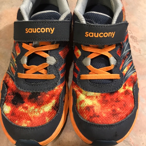 saucony boys shoes